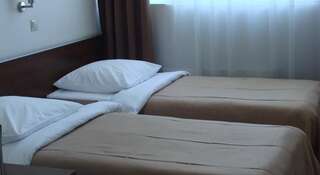 Гостиница Новая Крепость Ачинск Двухместный номер с 2 отдельными кроватями и душем-4